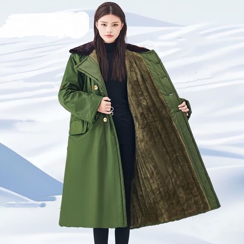 零距离 尺码：均码；颜色：军绿色 军大衣 尺码：均码；颜色：军绿色